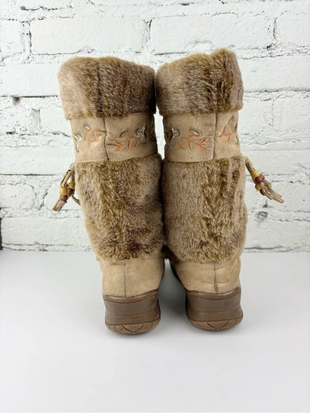 Vintage Route 66 Tan Faux-Fur Embroidered Winter Boots 7